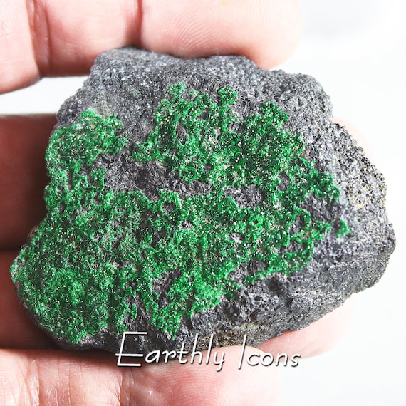 Druzy Uvarovite Garnet Specimen from Russia; Raw Garnet Crystals; Natural Green Garnet Crystals; Russian Garnet Crystals; Druzy Green Garnet