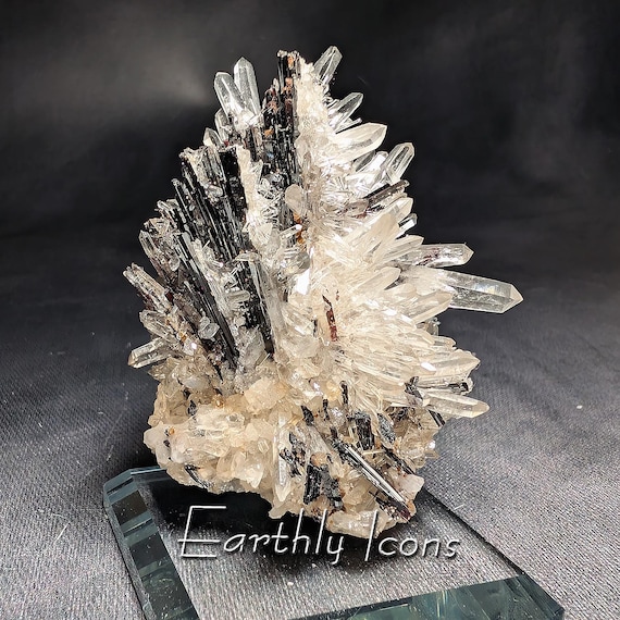 Hubnerite on Quartz From Huanzala Mine, Peru; Raw Mineral Specimen