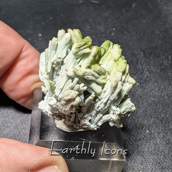 Plumbogummite Pseudomorph after Pyromorphite from Yangshuo Mine, Guilin, China; Plumbogummite and Pyromorphite Mineral Specimen