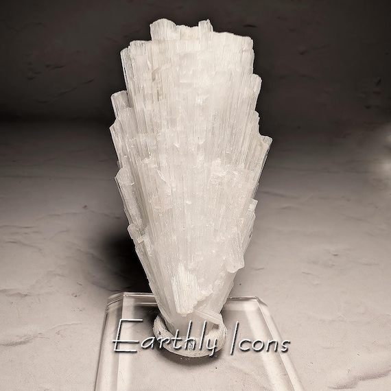 Scolecite Spray Cluster from Mumbai, India; Zeolite; Aesthetic Specimen Display