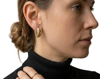 Vintage 80s Christian Dior Clip On Earrings, Signed Chr. Dior Made in France, Gold Tone Twisted Rope Earrings, Retro Luxury Designer Jewelry