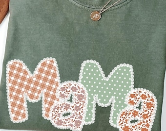 Camisa "Mamá con flores" Comfort Colors®, regalo para el Día de la Madre, regalo para mamá, camisa para mamá, camiseta de leopardo para mamá, linda mamá, camiseta con parches para mamá
