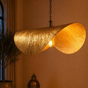 Marokkanische Messinglampe, handgefertigte Pendelleuchte, Boho-Dekor, antike maurische filigrane Deckenleuchte