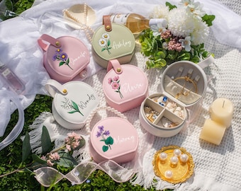 Hand-Drawn Style Leather Jewelry Box,Personalized Name Jewelry Box for Bridesmaids,Birth Month Flower Jewelry Travel Case,Bridesmaid Gifts