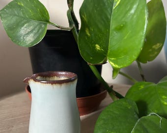 Leach Pottery Standard Ware Pourer – Celadon & Iron Glaze, British Studio Pottery, late 20th century