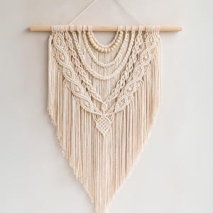 Macrame Wall Hanging, Boho Home Decor, Modern Wall Decor, Macrame Wall Art, Yarn Wall Hanging, Macrame Home Decor, Housewarming Gift