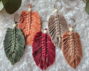Macramé Feather Keyring | Boho Cotton Tassel Bag Charm | Wooden Bead Accent