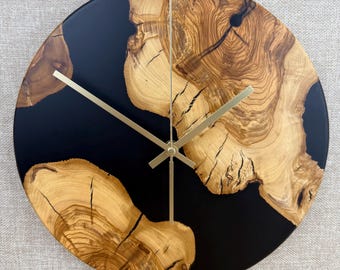 Handgemachte Olivenholz Uhr - Schwarzes Epoxidharz, rustikales, modernes Dekor