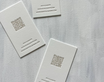 Tarjetas de visita con impresión tipográfica con código QR