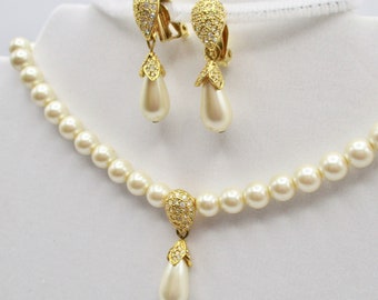 Napier Glamor Girl Pearl and Diamonds Faux 1965