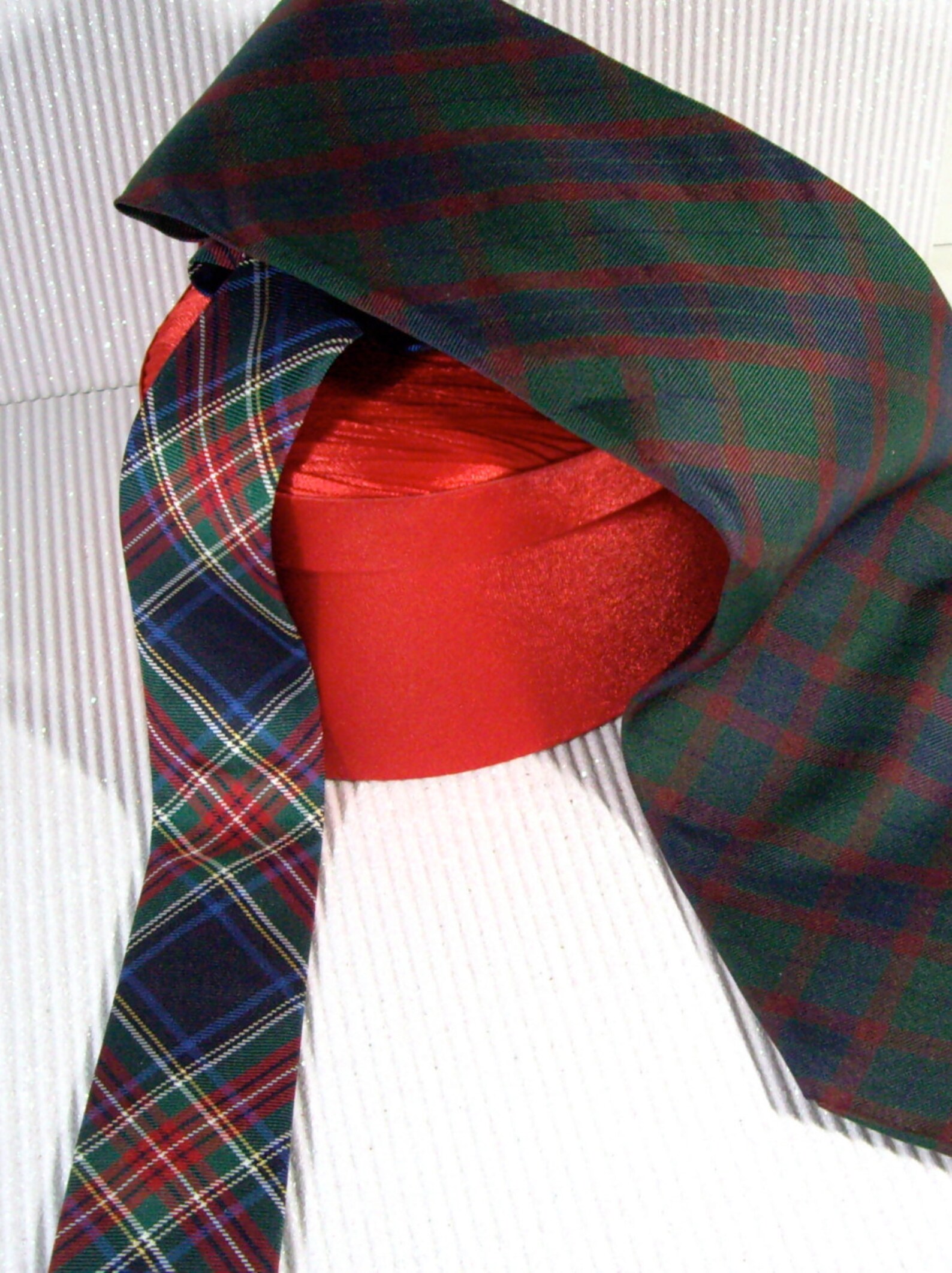 tommy hilfiger tartan tie