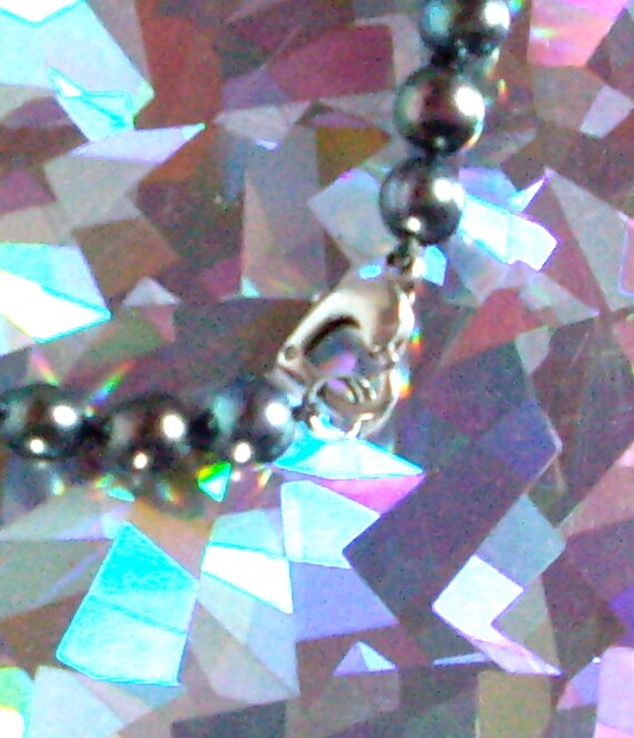 Vintage Iridescent glass beaded necklace 1980s - image 2