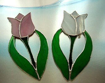 Tulips/Flowers/Stained Glass/Gardeners Delight/Window decor/window treatment/handmade usa/suncatcher