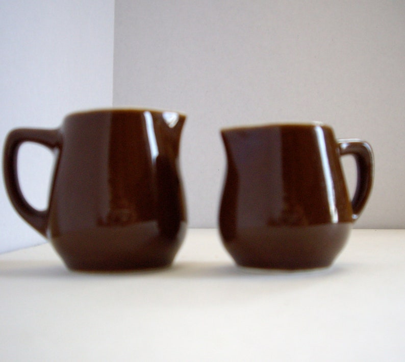 Vintage restaurant creamers brown ceramic pottery large and small 1960 image 4