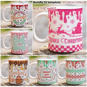Könnte beinhalten: Sechs weiße Keramikbecher mit verschiedenen Designs. Die Becher zeigen Urlaubs- und saisonale Themen, darunter Weihnachten und Herbst, sowie verspielte Phrasen. Designs umfassen Tropfmuster, Schneeflocken und Text wie "Merry Christmas" und "Fall Vibes".