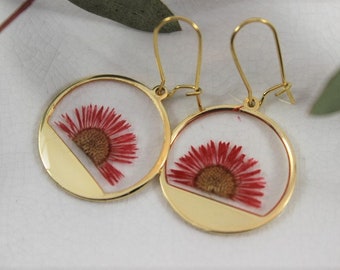 Real Flower Earrings, Nature Jewelry, Daisy Flowers, April Birthday Gift, Pressed Flowers, Resin Jewelry, Flower Earrings, Circle Earrings