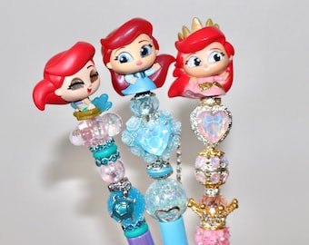 Bolígrafo de cuentas de La Sirenita / Bolígrafos de cuentas de la Princesa Ariel de Disney / Lindo regalo de papelería de Disney / Artículos para fans de Disney / Bolígrafo hecho a mano de Doorables