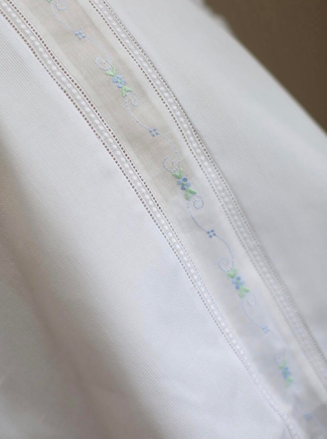 Blue on White Floral Embroidered Swiss Insertion / CI68402 Etsy