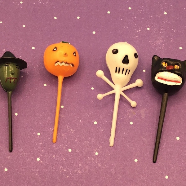 Halloween Cupcake Picks / Vintage Halloween Toppers / Spooky Favorite Deco / Favorite Halloween Party Cupcakes / Witch ghost pumpkin picks