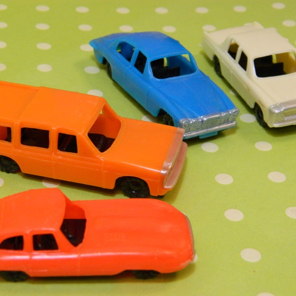 Plastic Car Toppers  / Vintage Cars 1960's  / Junk cars / MonsterTruck Cakes  /  Dioramas  Cars forSand box