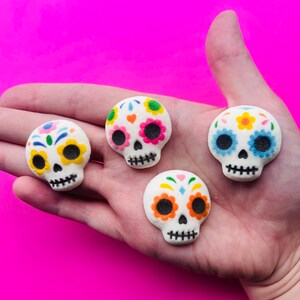Day of The Dead Sculls 8 / Halloween / Bright Color Sculls / Edible Sugar Sculls / Sugar Day of the Dead Toppers