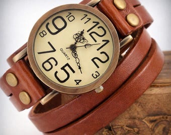 Vraie montre-bracelet millésimée de cuir