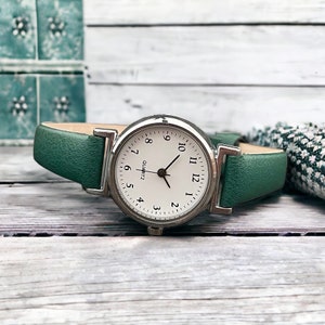 Womens minimalist watch/watches for women/elegant watch/stylish dress watch/gifts for her/gift for women/elegant jewellery/sister gift image 5