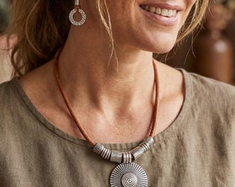 Jewelry set Necklace and earrings for women gift for her/Handmade jewelry leather necklace/boho ethnic minimalist earrings/Gift for women