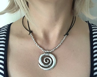 Cuir Boho collier boho bijoux cadeau pour femmes perles celtic collier cadeau pour sa sœur cadeau pour maman bijoux faits à la main plage boho