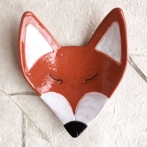 Fox Ceramic Dish, woodland, animal dish, catchall, jewelry dish, ring holder, decor, soap dish, candle holder, teabag holder, spoonrest.