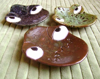 Frog Ceramic Dish, bowl, catchall, jewelry, ring holder, kid's decor, soap dish, candle holder, teabag holder, spoonrest.
