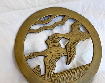 Vintage Brass Duck Trivet | 8” Brass Wall Hanging with Flying Ducks | Farmhouse Kitchen Decor | Hot Plate | Hunting Cabin Lodge Decor