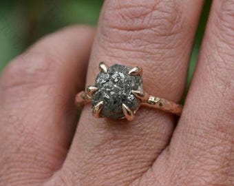 Roher schwarzer Diamant Verlobungsring, ungeschnittener Boho-Stil, 925er Silber / Gold-Optionen
