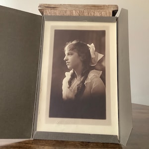 Vintage folder portrait in Folio Frame With Vintage Girl Photograph.  Victorian, Home Decor, Collectable,  Art
