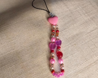 Pink Beaded Phone Charm with Heart – Handmade Glass Bead Accessory