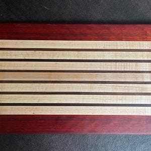 Handcrafted Signature Stripe Cutting Board – Maple, Walnut image 8