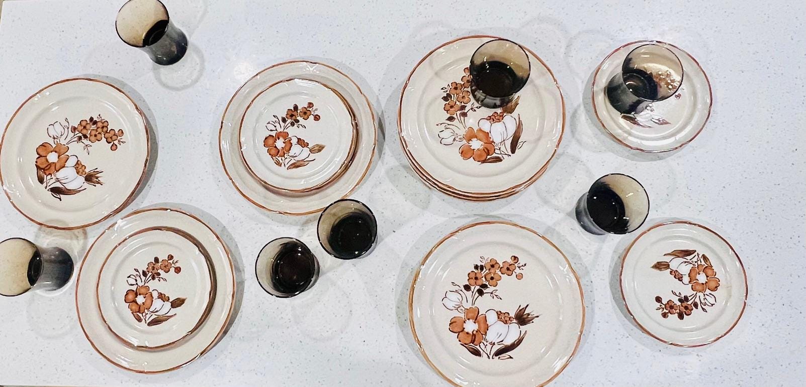 昭和レトロ ハースサイド ストーンウェア 花柄陶器皿 9枚セット 昭和レトロ ハースサイド ストーンウェア 花柄陶器皿 9枚セット