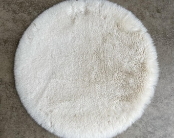 Fur skin rounded