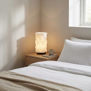 Gewellte LED-Lampe: Moderne Japandi Ambient-Beleuchtung