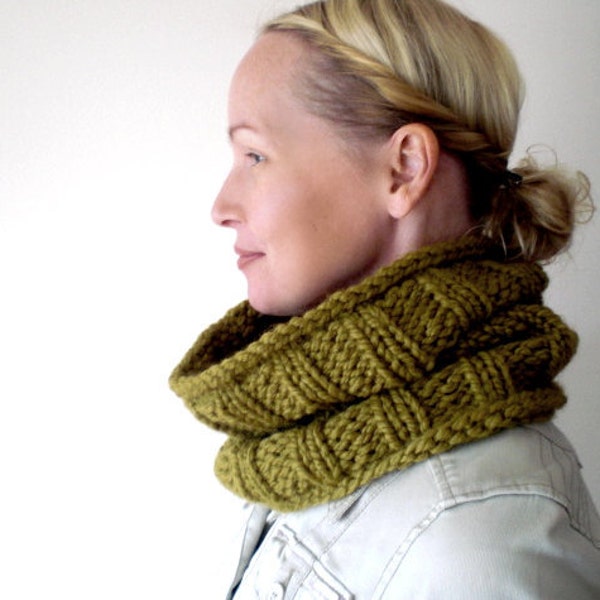 Knit green chartreuse cowl / autumn / spicy green / winter / urban rustic / hot olive / neck cozy / neck warmer / scarf / unisex