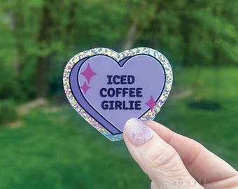 Pegatina de vinilo con diseño de chica con café helado y purpurina