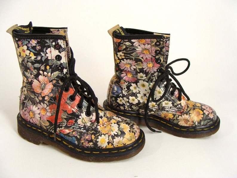 Little Girls Floral Print Dr Martens Combat Boots. 90s Grunge | Etsy