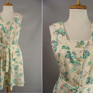 70s Short Floral Summer Garden Party Day Dress. Green Purple Flower Sun Dress. Adorable Retro Mod vintage  size Small 5 6