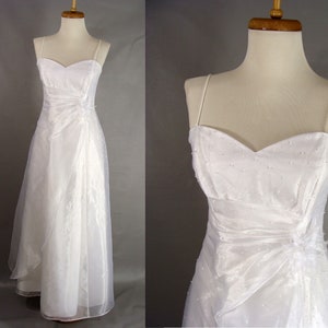 90er Jahre langes weißes Prinzessinnen Abendkleid. Perlen Brautkleid Größe 2 XS