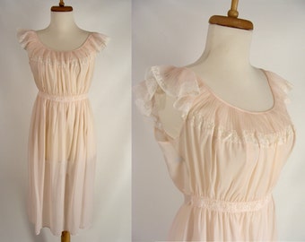 50s CARTER&#39;S Silky Pink Dupont Nylon Nightgown. Perma Pleat Ruffle Gown. Peter Pan Wendy Nightgown. JUNIOR MISS sz 13 ~ Bust 35&quot; size S M