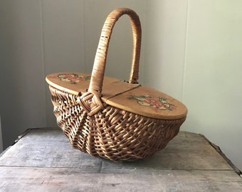 Vintage Eastern European Basket Purse, Traditional Folk Art Design with Birds, Hand Bag