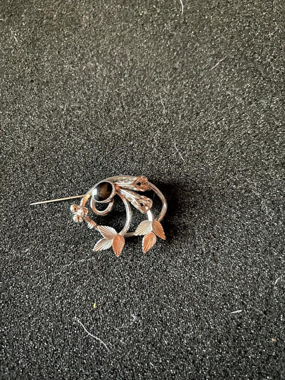 Pin with onxy cab.. loop for chain as necklace!! - image 1