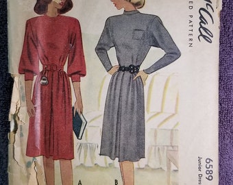 McCall's 6589 Dress Size 15/33 40s Sewing Pattern