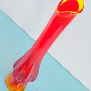 LE Smith Amberina Glass Swung Vase: MCM Red Ribbed Art Glass