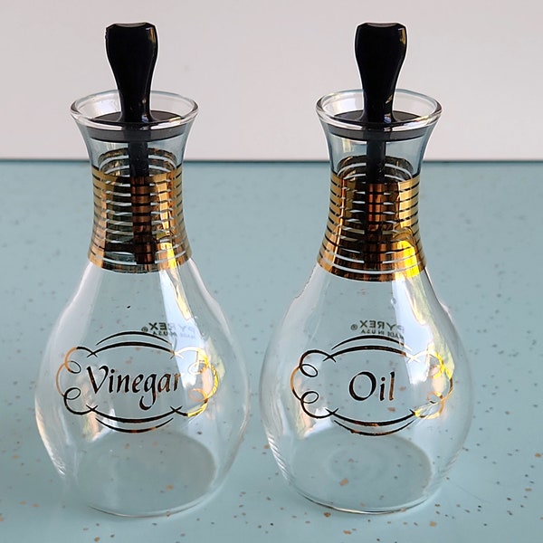 Pyrex Vinegar & Oil Cruet Set